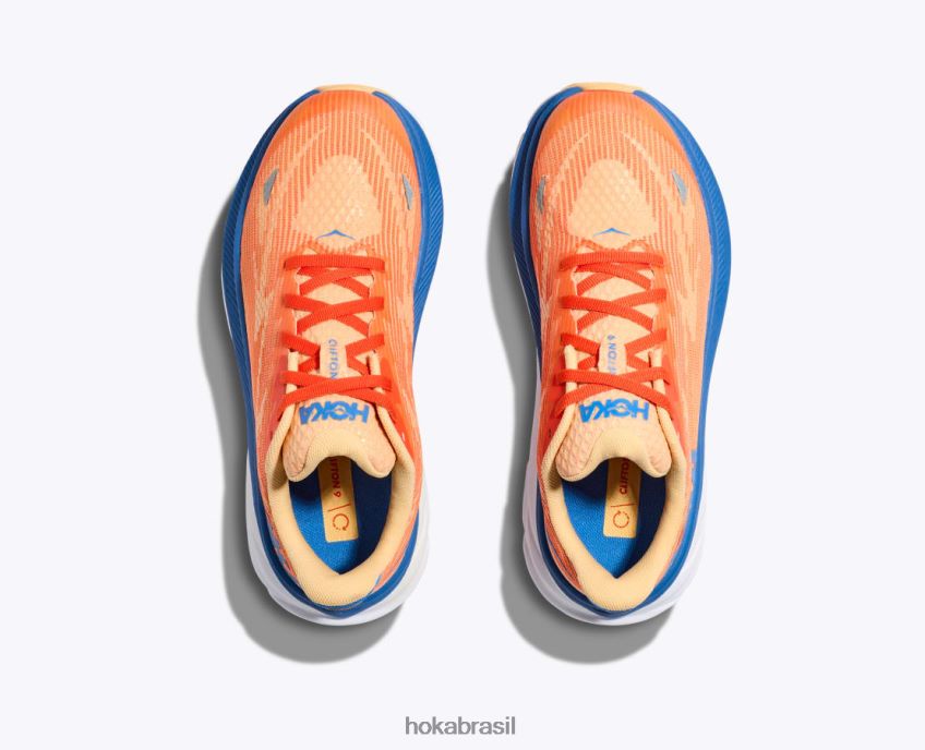 Clifton 9 Hoka crianças RNZ040676 céu costeiro/todos a bordo