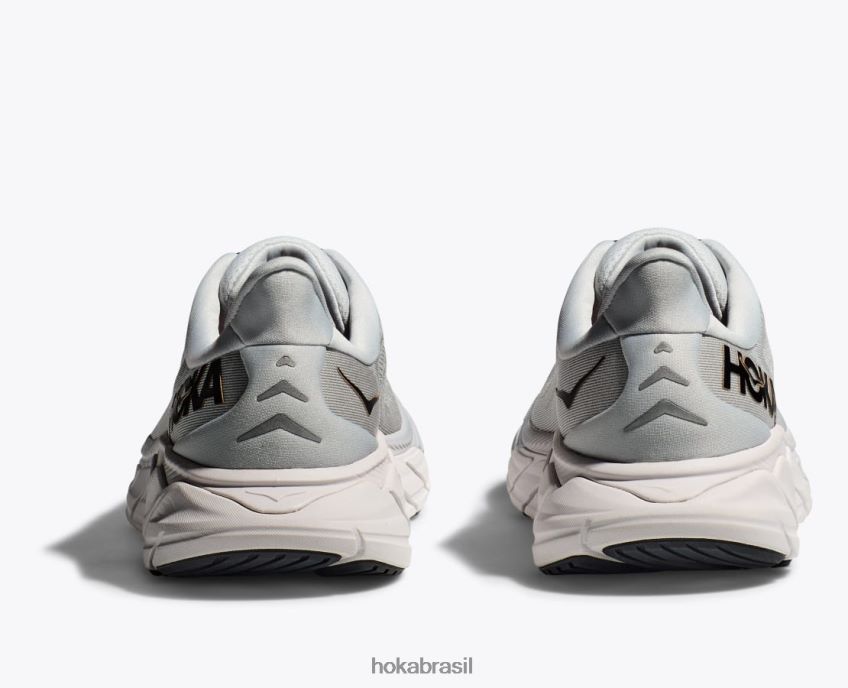 arahi 6 Hoka homens RNZ040619 névoa do porto/negra